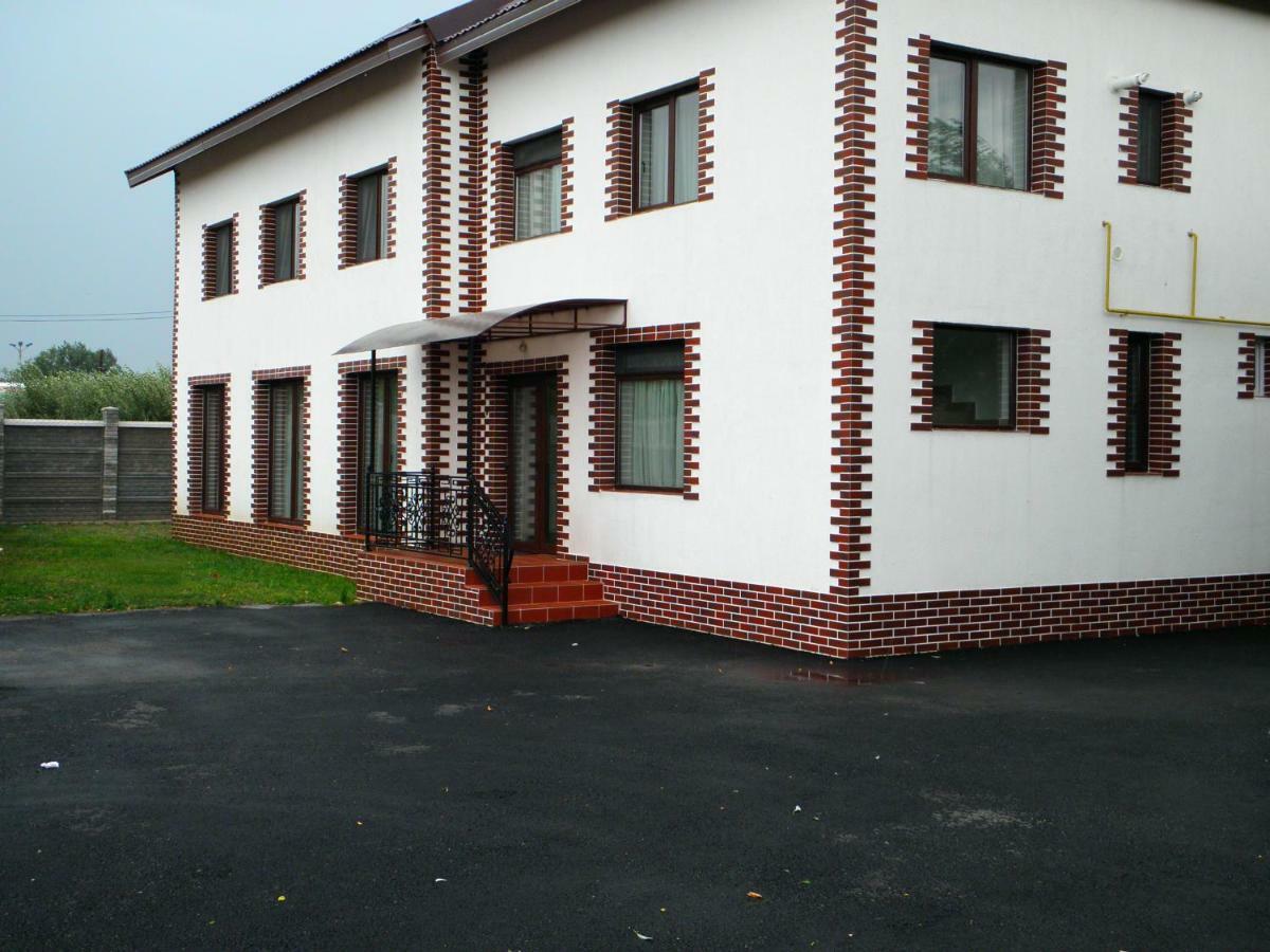 Pensiunea Platinum Targu Jiu Exterior photo
