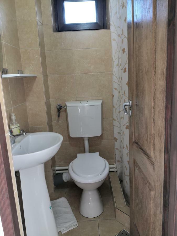 Pensiunea Platinum Targu Jiu Exterior photo