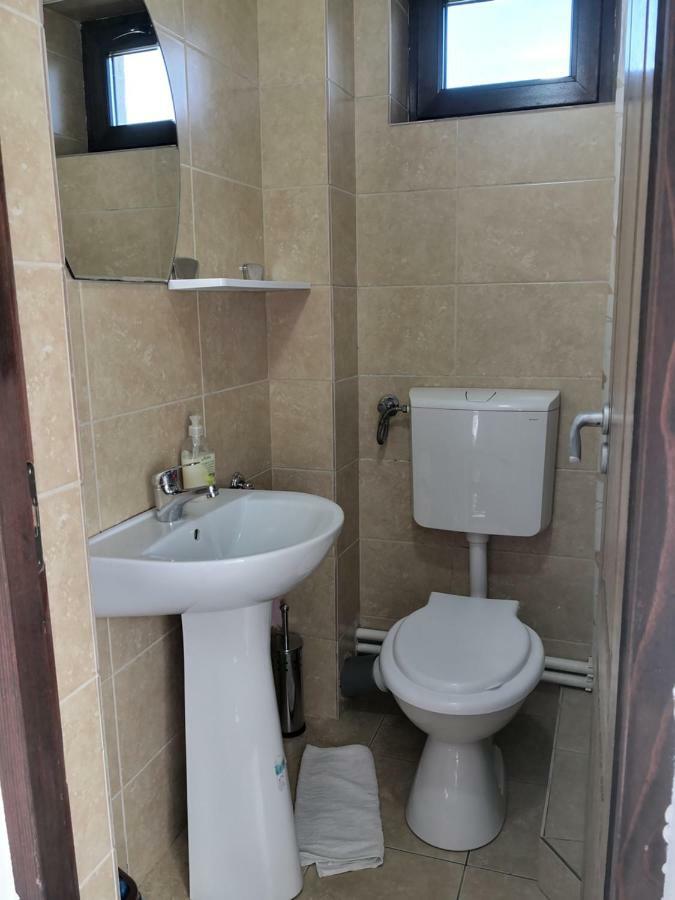 Pensiunea Platinum Targu Jiu Exterior photo